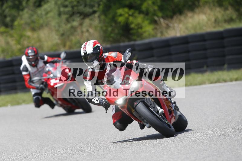 /27 12.06.2025 Ducati Schweiz Trackday Warmup  ADR/gruen-vert/37
